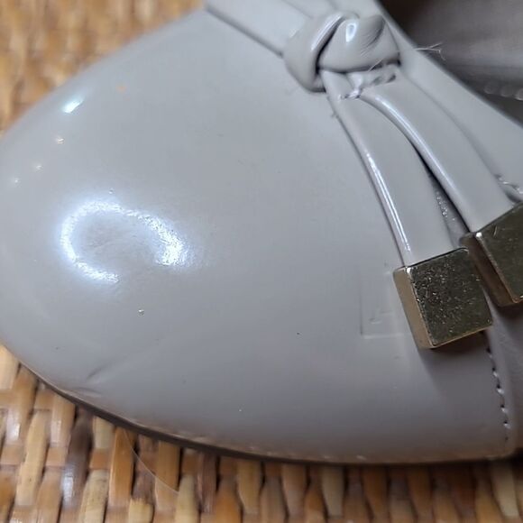 Life Stride soft system sz 8.5 patent leather slippers - Picture 15 of 15